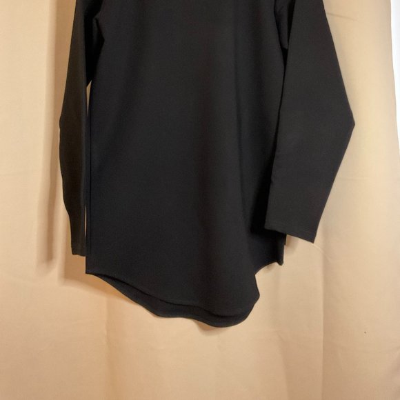 Black tunic shirt with curved hem - Picture 2 of 3
